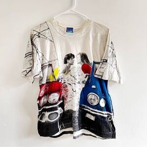 Vintage AOP t shirt fine line car kissing couple 90’s